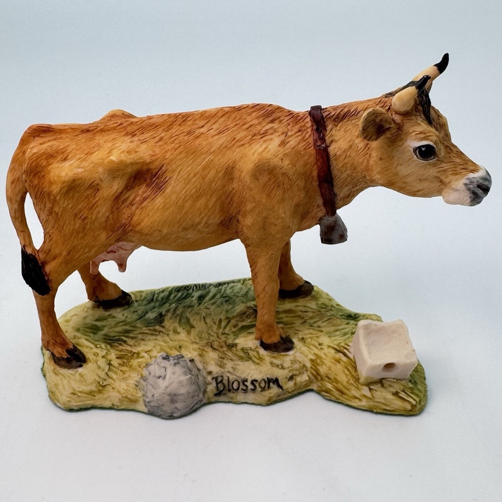 Border Fine Arts "BLOSSOM" Schmidt LOWELL DAVIS Cow Figurine Salt Lick Bell '91